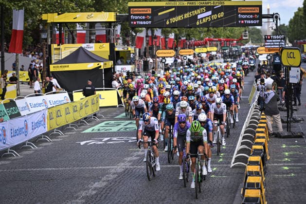 Tour de France arrival in Paris FA Cyclists compete during the 21st step of the Tour de France as they arrive at the Champs-Elysees on July 26, 2026. Photo by Firas Abdullah ABACAPRESS.COM Paris Ile-de-France France  Copyright: xAbdullahxFiras ABACAx