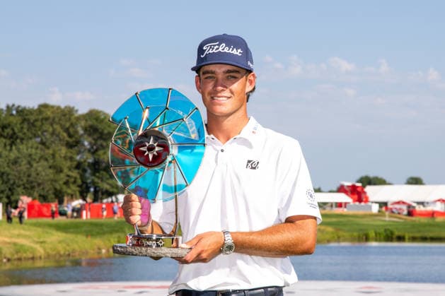 Golf 2026: PGA, Golf Herren 3M Open: Final Round Jackson Koivun of the United States poses with the Elemental Swing trophy after the final round of the 2026 3M Open at TPC Twin Cities on July 26, 2026 in Blaine, Minnesota. Steven Garcia CSM (Credit Image: Â Steven Garcia Cal Media) Blaine Minnesota USA EDITORIAL USE ONLY Copyright: xx ZUMA-20260726_zma_c04_290.jpg StevenxGarciax csmphotothree506584