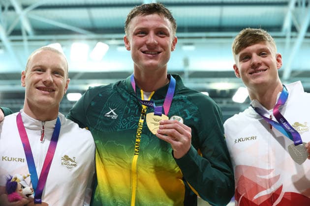 July 26, 2026, Glasgow, Scotland, Great Britain: PIETER COETZE of South Africa (center), OLIVER MORGAN of England (right) and LUKE GREENBANK of England (left) with their gold, silver and bronze medal in the Swimming Men s 200m Backstroke Medal Ceremony of the Commonwealth Games Glasgow 2026 at the Tollcross International Swimming Centre in Glasgow, Scotland. Commowealth Games 2026: Swimming  - ZUMAc179 20260726_zep_c179_425 Copyright: xMickaelxChavetx