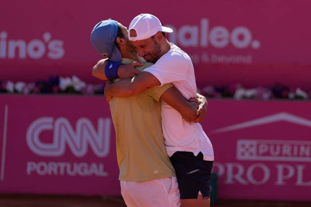 July 26, 2026, Estoril, Portugal: Titouan Droguet (L) and Kyrian Jacquet (R) celebrate their victory during the doubles final of Millennium Estoril Open ATP, Tennis Herren Tour 250 tennis tournament at the Clube de Tenis do Estoril. Final score: Titouan Droguet Kyrian Jacquet 2:1 Orlando Luz Rafael Matos Estoril Portugal - ZUMAs197 20260726_aaa_s197_186 Copyright: xBrunoxdexCarvalhox