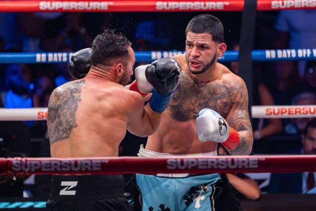 July 26, 2026, New York, New York, USA: EDGAR BERLANGA (teal trunks) battles STEVEN BUTLER in a super middleweight bout at Madison Square Garden in New York, New York. New York USA - ZUMAp109 20260726_zaf_p109_017 Copyright: xJoelxPlummerx