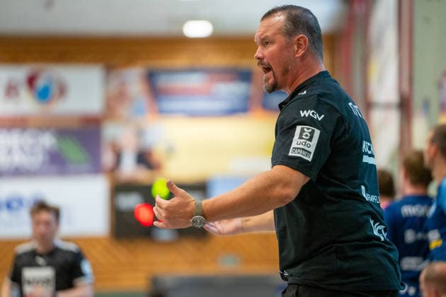 Handball I Herren I Saison 2026-2027 I Testspiel I TVB Stuttgart - BSV Bern I 26.07.2026 Misha Kaufmann (Trainer, TVB Stuttgart) Gemeindehalle Bittenfeld Waiblingen Baden-Württemberg Deutschland *** Handball I Men I 2026–2027 Season I Friendly Match I TVB Stuttgart vs. BSV Bern I July 26, 2026 Misha Kaufmann, Coach, TVB Stuttgart, Gemeindehalle Bittenfeld, Waiblingen, Baden-Württemberg, Germany Copyright: xLobeca MaxxPetershansx