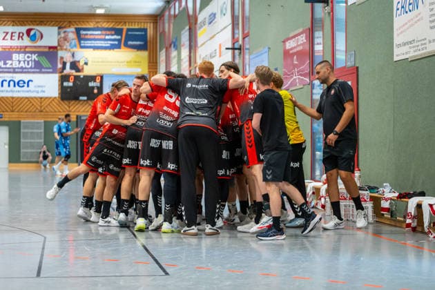 Handball I Herren I Saison 2026-2027 I Testspiel I TVB Stuttgart - BSV Bern I 26.07.2026 BSV Bern Mannschaft steht zusammen Gemeindehalle Bittenfeld Waiblingen Baden-Württemberg Deutschland *** Handball I Men I 2026–2027 Season I Friendly Match I TVB Stuttgart vs. BSV Bern I July 26, 2026 BSV Bern Team Stands Together Gemeindehalle Bittenfeld, Waiblingen, Baden-Württemberg, Germany Copyright: xLobeca MaxxPetershansx