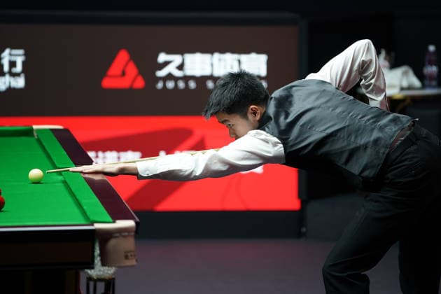 SHANGHAI, CHINA - JULY 27: Xu Jiarui of China plays a shot in the first round match against Xiao Guodong of China on day 1 of the Shanghai Masters 2026 at Luwan Gymnasium on July 27, 2026 in Shanghai, China.  Copyright: xTaixChengzhex 111656640125