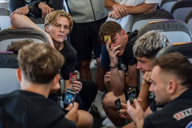 SOCCER - UEFA CL, Hearts vs Sturm GRAZ,AUSTRIA,27.JUL.26 - SOCCER - UEFA Champions League, qualification, Heart of Midlothian FC vs SK Sturm Graz, preview, departure Sturm. Image shows Paul Koller, Elias Lorenz and Arjan Malic (Sturm).  GEPAxpictures xMatthiasxTrinkl