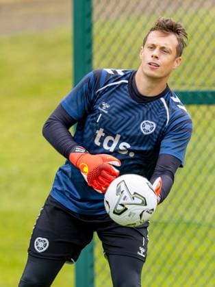 Alexander Schwolow of Hearts of Midlothian during Hearts training ahead of the clash with Sturm Graz Heart of Midlothian Training, Football, Oriam, Edinburgh, Scotland, UK - 27 Jul 2026Edinburgh Oriam Scotland United Kingdom EDITORIAL USE ONLY No use with unauthorised audio, video, data, fixture lists, club league logos or live services. Online in-match use limited to 120 images, no video emulation. No use in betting, games or single club league player publications.  Copyright: xAlanxRennie Shutterstockx 17015659au