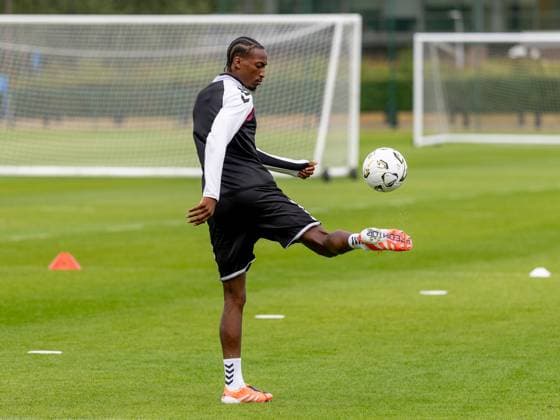 Laurent Mendy of Heart of Midlothian during Hearts training ahead of the clash with Sturm Graz Heart of Midlothian Training, Football, Oriam, Edinburgh, Scotland, UK - 27 Jul 2026Edinburgh Oriam Scotland United Kingdom EDITORIAL USE ONLY No use with unauthorised audio, video, data, fixture lists, club league logos or live services. Online in-match use limited to 120 images, no video emulation. No use in betting, games or single club league player publications.  Copyright: xAlanxRennie Shutterstockx 17015659ai