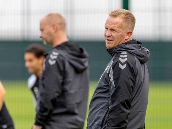 Heart of Midlothian manager Wouter Vrancken during Hearts training ahead of the clash with Sturm Graz Heart of Midlothian Training, Football, Oriam, Edinburgh, Scotland, UK - 27 Jul 2026Edinburgh Oriam Scotland United Kingdom EDITORIAL USE ONLY No use with unauthorised audio, video, data, fixture lists, club league logos or live services. Online in-match use limited to 120 images, no video emulation. No use in betting, games or single club league player publications.  Copyright: xAlanxRennie Shutterstockx 17015659cp