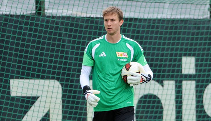 Torwart Frederik Rönnow Aktion Oberkörper Fußball Fussball Training Bundesliga Herren DFL Saison 2026 2027 27.07.2026 1.FC Union Berlin FCU DFL regulations prohibit any use of photographs as image sequences and or quasi-video. *** Goalkeeper Frederik Rönnow Action Upper Body Sports Soccer Soccer Training Bundesliga Men s DFL Season 2026 2027 July 27, 2026 1. FC Union Berlin FCU DFL regulations prohibit any use of photographs as image sequences and or quasi-video