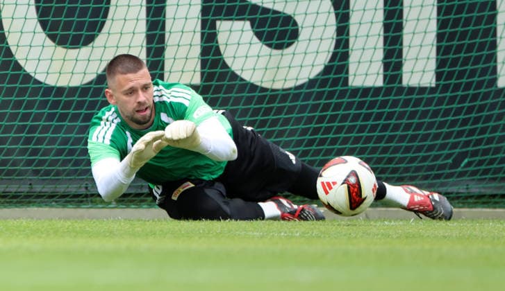 Torwart Philip Menzel Einzelbild Freisteller Aktion Fußball Fussball Training Bundesliga Herren DFL Saison 2026 2027 27.07.2026 1.FC Union Berlin FCU DFL regulations prohibit any use of photographs as image sequences and or quasi-video. *** Goalkeeper Philip Menzel Single Image Cutout Action Sports Soccer Soccer Training Bundesliga Men s DFL Season 2026 2027 July 27, 2026 1. FC Union Berlin FCU DFL regulations prohibit any use of photographs as image sequences and or quasi-video