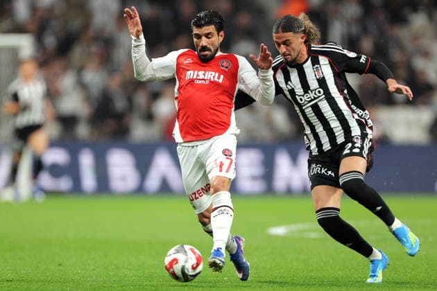 2026-04-27 Besiktas JK v Fatih Karagumruk SK - Trendyol Super Lig ISTANBUL, TURKEY - APRIL 27: Ricardo Esgaio of Fatih Karagumruk, Taylan Bulut of Besiktas JK during the Trendyol Super Lig match between Besiktas JK and Fatih Karagumruk SK at Tupras Stadium on April 27, 2026 in Istanbul, Turkey. (Photo by BSR Agency) Istanbul Turkey Content not available for redistribution in The Netherlands directly or indirectly through any third parties. Copyright: xBSRxAgencyx