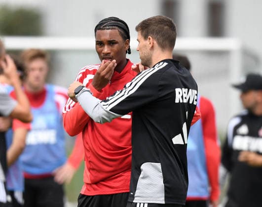 25.07.2026, xophax, Fussball 1.Bundesliga, 1.FC Koeln Trainingslager . Mannschaft in Kitzbühel .Training in Sankt Johann. Reigan Heskey , links und Denis Huckestein Kitzbühel *** July 25, 2026, xophax, Soccer, Bundesliga 1, 1. FC Köln Training Camp: Team in Kitzbühel; Training in Sankt Johann; Reigan Heskey (left) and Denis Huckestein, Kitzbühel