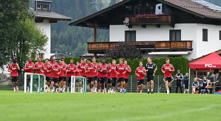 25.07.2026, xophax, Fussball 1.Bundesliga, 1.FC Koeln Trainingslager . Mannschaft des 1.FC Köln in Kitzbühel .Training in Sankt Johann. Kitzbühel *** July 25, 2026, xophax, Soccer, Bundesliga 1, 1. FC Köln Training Camp: 1. FC Köln Team in Kitzbühel; Training in Sankt Johann, Kitzbühel