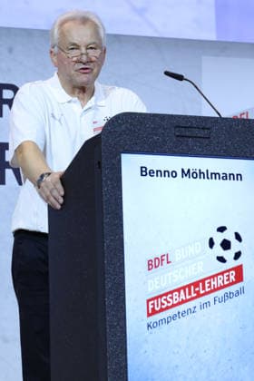 BENNO MOEHLMANN BDFL-PRAESIDENT INTERNATIONALER TRAINER KONGRESS DES BDFL MAINZ *** BENNO MOEHLMANN, BDFL PRESIDENT, INTERNATIONAL COACHES CONGRESS OF THE BDFL, MAINZ 