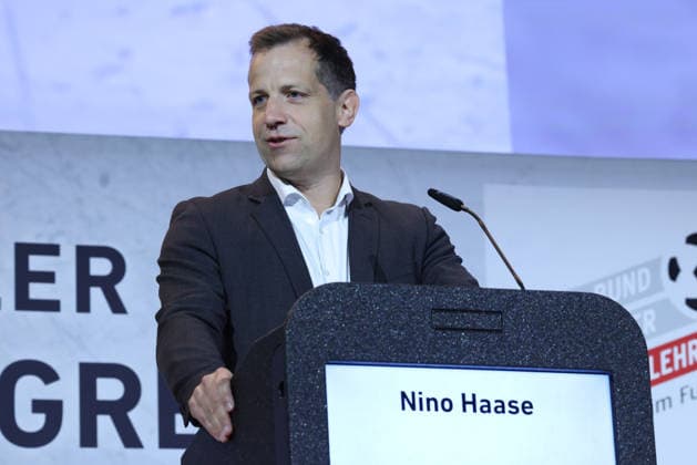 NINO HAASE OBERBUERGERMEISTER, MAINZ INTERNATIONALER TRAINER KONGRESS DES BDFL MAINZ *** NINO HAASE, MAYOR OF MAINZ, INTERNATIONAL COACHES CONGRESS OF THE BDFL IN MAINZ 