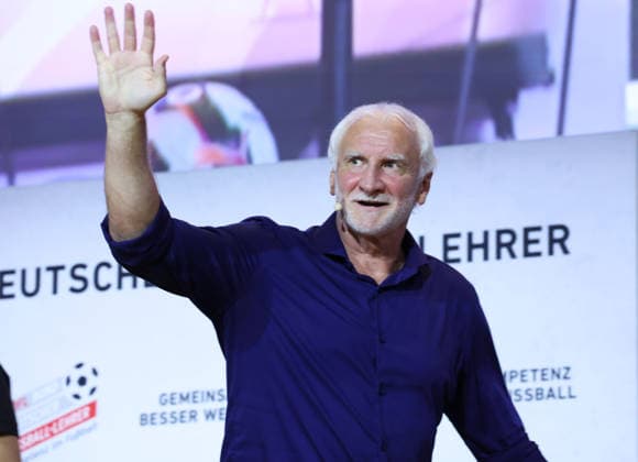 RUDI VOELLER INTERNATIONALER TRAINER KONGRESS DES BDFL MAINZ *** RUDI VOELLER: BDFL INTERNATIONAL COACHES CONGRESS IN MAINZ 