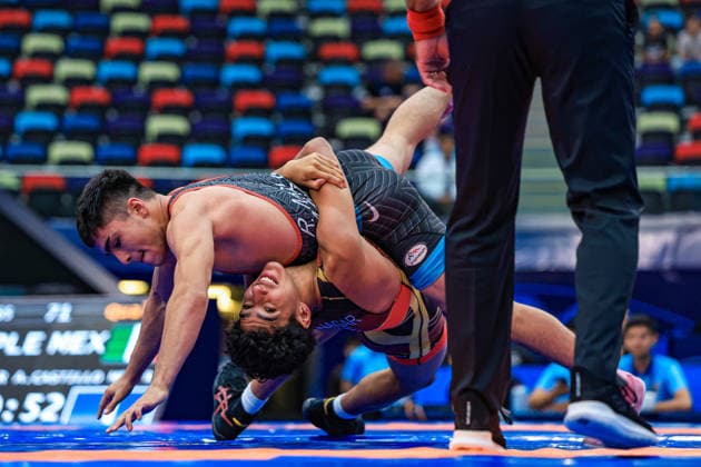 U17, U 17 Wrestling World Championships 65kg GR - Raul Castillo Molina (MEX) df. Adam K T Elnagar (PLE) *** U17 Wrestling World Championships, 65 kg Greco-Roman: Raul Castillo Molina (MEX) def. Adam K. T. Elnagar (PLE) Copyright: xUnitedxWorldxWrestlingx xAmirrezx UWW-U17-WC-BAKU-2026
