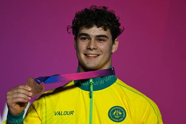 COM26 ARTISTIC GYMNASTICS, James Hardy of Australia on the podium after winning Bronze in the Artistic Gymnastics Men™s Floor Exercise Final during the Glasgow 2026 Commonwealth Games at the Glasgow International Arena in Glasgow, Scotland, Monday, July 27, 2026. ( NO ARCHIVING, EDITORIAL USE ONLY Glasgow Scotland United Kingdom  Copyright: xLUKASxCOCHx 20260727124592622989