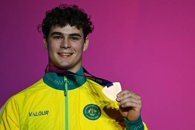 COM26 ARTISTIC GYMNASTICS, James Hardy of Australia on the podium after winning Bronze in the Artistic Gymnastics Men™s Floor Exercise Final during the Glasgow 2026 Commonwealth Games at the Glasgow International Arena in Glasgow, Scotland, Monday, July 27, 2026. ( NO ARCHIVING, EDITORIAL USE ONLY Glasgow Scotland United Kingdom  Copyright: xLUKASxCOCHx 20260727115351158799