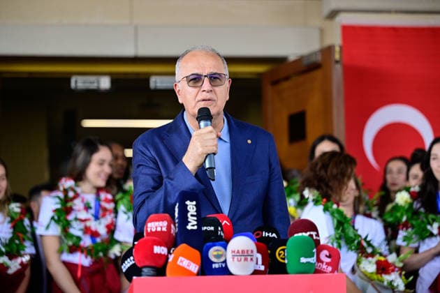 Turkiye’s women’s volleyball team receives a welcoming ceremony in Istanbul after VNL Championship ISTANBUL, TURKIYE - JULY 27: Turkish Volleyball Federation (TVF) President Mehmet Akif Ustundag speaks during the welcoming ceremony for the Turkiye’s national women’s volleyball team at Istanbul Airport after winning the 2026 FIVB Volleyball Women s Nations League title, in Istanbul, Turkiye on July 27, 2026. Cem Tekkesinoglu Anadolu Istanbul Turkey. Editorial use only. Please get in touch for any other usage.  Copyright: x2026xAnadoluxCemxTekkesinoglux