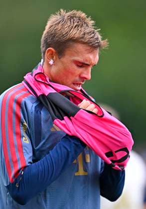 27.07.2026, Fussball Bundesliga 2026 2027, Trainingslager FC Bayern München in Rottach-Egern am Tegernsee (Bayern). Joao Palhimha (FC Bayern München) nachdenklich, *** July 27, 2026, 2026–2027 Bundesliga, FC Bayern Munich training camp in Rottach-Egern on Lake Tegernsee, Bavaria, Joao Palhimha, FC Bayern Munich pensive,