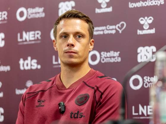 Alexander Schwolow of Hearts of Midlothian Speak to the press ahead of the clash with Sturm Graz Heart of Midlothian press conference, PK, Pressekonferenz ahead of their UEFA Champions League Qualifier, Football, Tynecastle Park, Edinburgh, Scotland, UK - 27 Jul 2026Edinburgh Oriam Scotland United Kingdom  Copyright: xAlanxRennie Shutterstockx 17015679ag