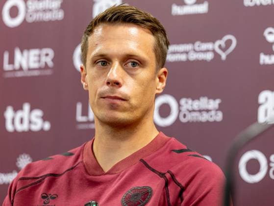 Alexander Schwolow of Hearts of Midlothian Speak to the press ahead of the clash with Sturm Graz Heart of Midlothian press conference, PK, Pressekonferenz ahead of their UEFA Champions League Qualifier, Football, Tynecastle Park, Edinburgh, Scotland, UK - 27 Jul 2026Edinburgh Oriam Scotland United Kingdom  Copyright: xAlanxRennie Shutterstockx 17015679ab