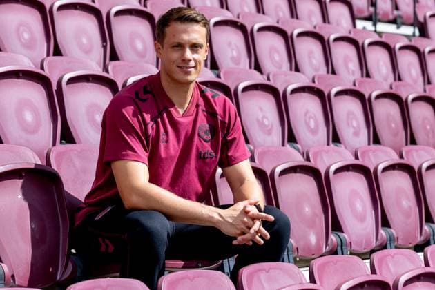 Alexander Schwolow of Hearts of Midlothian Speak to the press ahead of the clash with Sturm Graz Heart of Midlothian press conference, PK, Pressekonferenz ahead of their UEFA Champions League Qualifier, Football, Tynecastle Park, Edinburgh, Scotland, UK - 27 Jul 2026Edinburgh Oriam Scotland United Kingdom  Copyright: xAlanxRennie Shutterstockx 17015679au