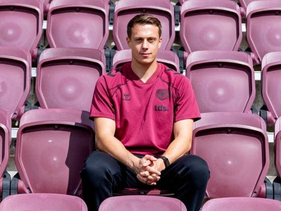 Alexander Schwolow of Hearts of Midlothian Speak to the press ahead of the clash with Sturm Graz Heart of Midlothian press conference, PK, Pressekonferenz ahead of their UEFA Champions League Qualifier, Football, Tynecastle Park, Edinburgh, Scotland, UK - 27 Jul 2026Edinburgh Oriam Scotland United Kingdom  Copyright: xAlanxRennie Shutterstockx 17015679av