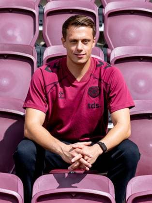Alexander Schwolow of Hearts of Midlothian Speak to the press ahead of the clash with Sturm Graz Heart of Midlothian press conference, PK, Pressekonferenz ahead of their UEFA Champions League Qualifier, Football, Tynecastle Park, Edinburgh, Scotland, UK - 27 Jul 2026Edinburgh Oriam Scotland United Kingdom  Copyright: xAlanxRennie Shutterstockx 17015679ap