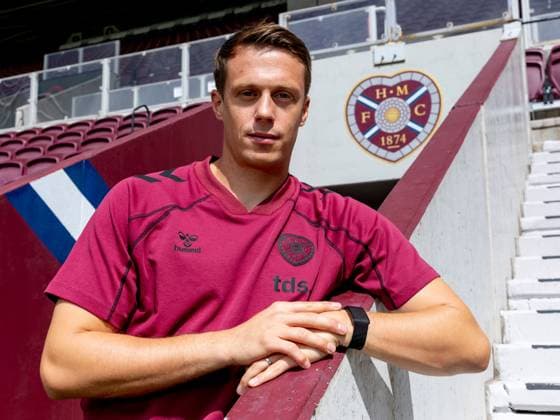Alexander Schwolow of Hearts of Midlothian Speak to the press ahead of the clash with Sturm Graz Heart of Midlothian press conference, PK, Pressekonferenz ahead of their UEFA Champions League Qualifier, Football, Tynecastle Park, Edinburgh, Scotland, UK - 27 Jul 2026Edinburgh Oriam Scotland United Kingdom  Copyright: xAlanxRennie Shutterstockx 17015679am