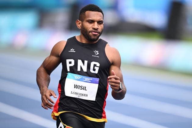 COM26 ATHLETICS, Pais Wisil of Papua New Guinea competes in the Men s 100m Heats during the the Glasgow 2026 Commonwealth Games at Scotstoun Stadium in Glasgow, Scotland, Monday, July 27, 2026. ( NO ARCHIVING, EDITORIAL USE ONLY Glasgow United Kingdom  Copyright: xJOELxCARRETTx 20260728173822808829