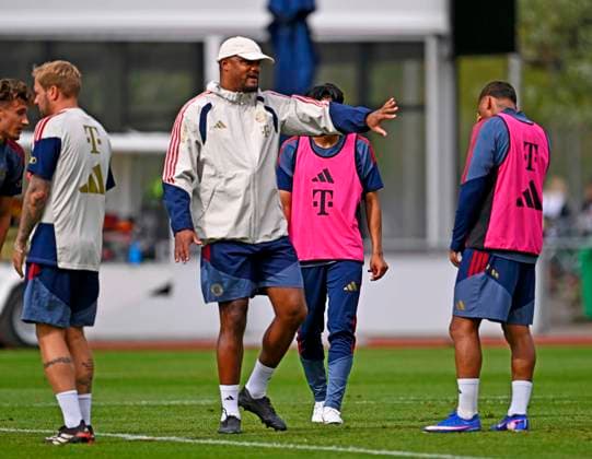 27.07.2026, Fussball Bundesliga 2026 2027, Trainingslager FC Bayern München in Rottach-Egern am Tegernsee (Bayern). Trainer Vincent Kompany (FC Bayern München) *** July 27, 2026, 2026–2027 Bundesliga, FC Bayern Munich training camp in Rottach Egern on Lake Tegernsee, Bayern coach Vincent Kompany, FC Bayern Munich