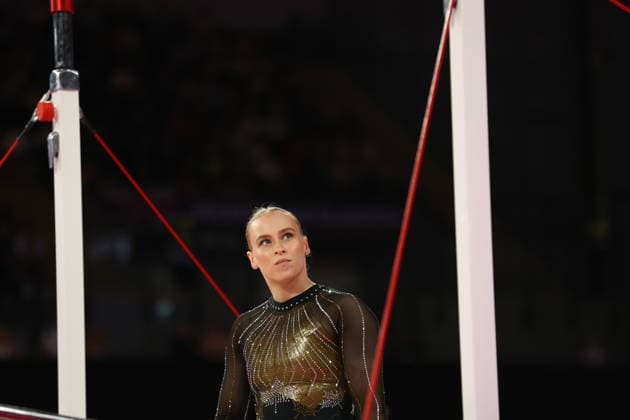 July 27, 2026, Glasgow, Scotland, Great Britain: ELSABETH BLACK of Canada competes in the Artistic Gymnastics Women s Uneven Bars Final of the Commonwealth Games Glasgow 2026 at the Tollcross International Swimming Centre in Glasgow, Scotland. ELLIE BLACK finished second. Glasgow Great Britain - ZUMAc179 20260727_zep_c179_002 Copyright: xMickaelxChavetx