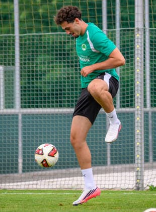 27.07.2026 - Fussball - 2. Bundesliga - Saison 2026 2027 - SpVgg Greuther Fürth Fuerth ( Kleeblatt ) - Training - - xwoxzix - Maxim Dal (5, SpVgg Greuther Fürth ) *** July 27, 2026 Soccer 2. Bundesliga 2026–2027 Season SpVgg Greuther Fürth Fürth Kleeblatt Training xwoxzix Maxim Dal 5, SpVgg Greuther Fürth