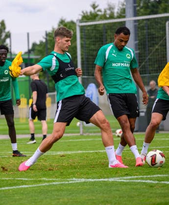27.07.2026 - Fussball - 2. Bundesliga - Saison 2026 2027 - SpVgg Greuther Fürth Fuerth ( Kleeblatt ) - Training - - xwoxzix - Krisztian Keresztes ( SpVgg Greuther Fürth ) Sacha Banse Bansé (6, SpVgg Greuther Fürth ) *** July 27, 2026 Soccer 2. Bundesliga 2026–2027 Season SpVgg Greuther Fürth Fürth Kleeblatt Training xwoxzix Krisztian Keresztes SpVgg Greuther Fürth Sacha Banse Bansé 6, SpVgg Greuther Fürth