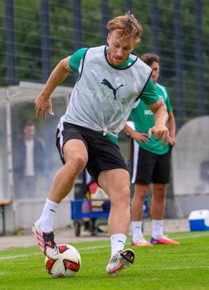 27.07.2026 - Fussball - 2. Bundesliga - Saison 2026 2027 - SpVgg Greuther Fürth Fuerth ( Kleeblatt ) - Training - - xwoxzix - Jannik Dehm ( 23, SpVgg Greuther Fürth ) *** July 27, 2026 Soccer 2. Bundesliga 2026–2027 Season SpVgg Greuther Fürth Fürth Kleeblatt Training xwoxzix Jannik Dehm, 23, SpVgg Greuther Fürth