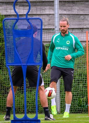 27.07.2026 - Fussball - 2. Bundesliga - Saison 2026 2027 - SpVgg Greuther Fürth Fuerth ( Kleeblatt ) - Training - - xwoxzix - Jannis Heuer (22, SpVgg Greuther Fürth ) *** July 27, 2026 Soccer 2. Bundesliga 2026–2027 Season SpVgg Greuther Fürth Fürth Kleeblatt Training xwoxzix Jannis Heuer, 22, SpVgg Greuther Fürth
