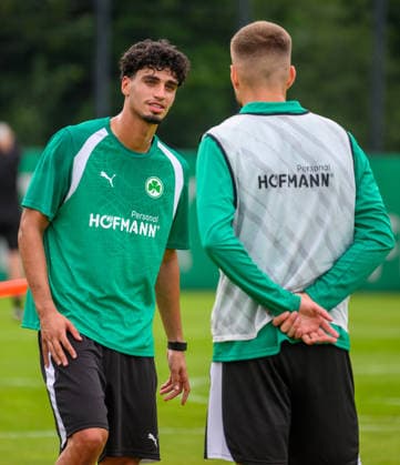 27.07.2026 - Fussball - 2. Bundesliga - Saison 2026 2027 - SpVgg Greuther Fürth Fuerth ( Kleeblatt ) - Training - - xwoxzix - Omar Megeed (49, SpVgg Greuther Fürth , links ) *** July 27, 2026 Soccer 2. Bundesliga 2026–2027 Season SpVgg Greuther Fürth Fürth Kleeblatt Training xwoxzix Omar Megeed 49, SpVgg Greuther Fürth, left
