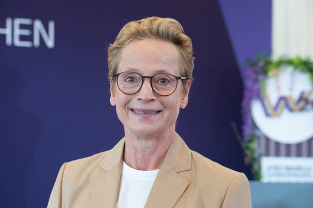 Isabell WERTH, Dressurreiterin, Portraet, Porträt, Portrait, Angeschnittenes Einzelbild, Einzelmotiv, Pressekonferenz vor den FEI World Championships 2026 in Aachen, Weltmeisterschaft, Reiten, Reitsport, in der NRW Staatskanzlei in Duesseldorf, 27.07.2026 Â *** Isabell WERTH, dressage rider, portrait, cropped single image, single subject, press conference ahead of the 2026 FEI World Championships in Aachen, World Championships, equestrian sports, at the State Chancellery of North Rhine-Westphalia in Düsseldorf, July 27, 2026 Â