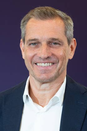 Michael MRONZ, Geschaeftsfuehrer der Aachener Reitturnier GmbH, Portraet, Porträt, Portrait, Angeschnittenes Einzelbild, Einzelmotiv, Pressekonferenz vor den FEI World Championships 2026 in Aachen, Weltmeisterschaft, Reiten, Reitsport, in der NRW Staatskanzlei in Duesseldorf, 27.07.2026 Â *** Michael MRONZ, Managing Director of Aachener Reitturnier GmbH, Portrait, Portrait, Single cropped image, Single subject, Press conference ahead of the 2026 FEI World Championships in Aachen, World Championships, Equestrian sports, at the State Chancellery of North Rhine-Westphalia in Düsseldorf, July 27, 2026 Â