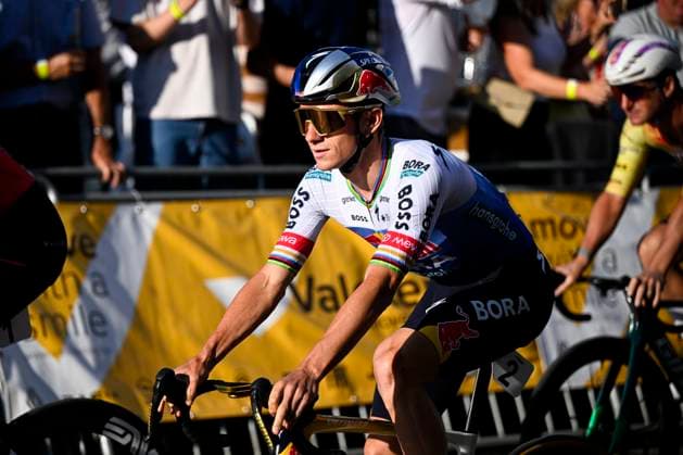 Na-Tourcriterium Aalst - 27 07 2026 AALST, BELGIUM - JULY 27 : Evenepoel Remco (BEL) of Red Bull BORA Hansgrohe during the 89th edition of the post Tour de France criterium of Aalst cycling race on July 27, 2026 in Aalst, Belgium, 27 07 2026 Aalst Belgium  Copyright: xTomasxSiskx
