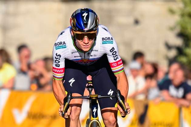 Na-Tourcriterium Aalst - 27 07 2026 AALST, BELGIUM - JULY 27 : Evenepoel Remco (BEL) of Red Bull BORA Hansgrohe in action during the 89th edition of the post Tour de France criterium of Aalst cycling race on July 27, 2026 in Aalst, Belgium, 27 07 2026 Aalst Belgium  Copyright: xTomasxSiskx