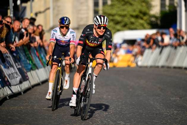 Na-Tourcriterium Aalst - 27 07 2026 AALST, BELGIUM - JULY 27 : Evenepoel Remco (BEL) of Red Bull BORA Hansgrohe, Herregodts Rune (BEL) of UAE Team Emirates XRG in action during the 89th edition of the post Tour de France criterium of Aalst cycling race on July 27, 2026 in Aalst, Belgium, 27 07 2026 Aalst Belgium  Copyright: xTomasxSiskx