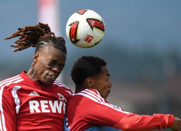 25.07.2026, xophax, Fussball 1.Bundesliga, 1.FC Koeln Trainingslager . Mannschaft des 1.FC Köln in Kitzbühel .Training in Sankt Johann. Elias Bakatukanda , links und Youssoupha Niang , rechts ( beide 1.FC Köln ) Kitzbühel *** July 25, 2026, xophax, Soccer, Bundesliga 1, 1. FC Köln Training Camp: 1. FC Köln team in Kitzbühel; training in Sankt Johann; Elias Bakatukanda (left) and Youssoupha Niang (right), both of 1. FC Köln; Kitzbühel