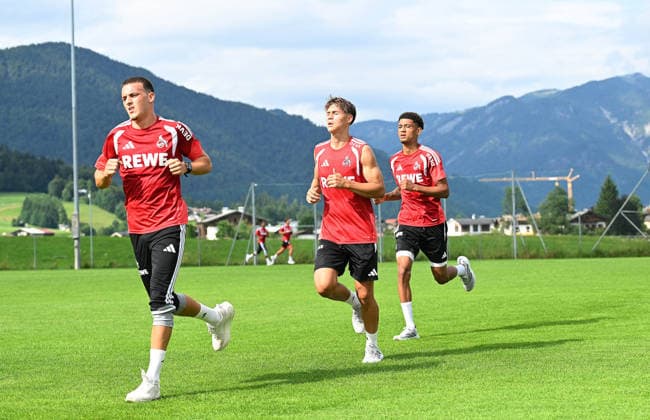 25.07.2026, xophax, Fussball 1.Bundesliga, 1.FC Koeln Trainingslager . Mannschaft des 1.FC Köln in Kitzbühel .Training in Sankt Johann. Lauftraining : v.l.n.rechts : Said El Mala , Jonathan Friemel , Nilas Yacobi ( alle 1.FC Köln ) Kitzbühel *** July 25, 2026, xophax, Soccer, Bundesliga 1, 1. FC Köln Training Camp: 1. FC Köln team in Kitzbühel; training in Sankt Johann; running drill (from left to right): Said El Mala, Jonathan Friemel, Nilas Yacobi—all from 1 FC Köln—Kitzbühel