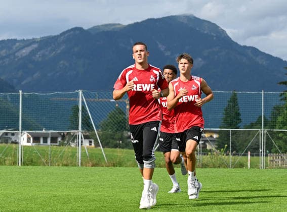 25.07.2026, xophax, Fussball 1.Bundesliga, 1.FC Koeln Trainingslager . Mannschaft des 1.FC Köln in Kitzbühel .Training in Sankt Johann. Lauftraining : v.l.n.rechts : Said El Mala , Jonathan Friemel , Nilas Yacobi ( alle 1.FC Köln ) Kitzbühel *** July 25, 2026, xophax, Soccer, Bundesliga 1, 1. FC Köln Training Camp: 1. FC Köln team in Kitzbühel; training in Sankt Johann; running drill (from left to right): Said El Mala, Jonathan Friemel, Nilas Yacobi—all from 1 FC Köln—Kitzbühel