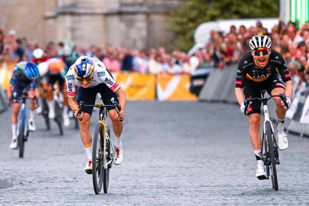 Na-Tourcriterium Aalst - 27 07 2026 AALST, BELGIUM - JULY 27 : Evenepoel Remco (BEL) of Red Bull BORA Hansgrohe, Herregodts Rune (BEL) of UAE Team Emirates XRG in action during the 89th edition of the post Tour de France criterium of Aalst cycling race on July 27, 2026 in Aalst, Belgium, 27 07 2026 Aalst Belgium  Copyright: xTomasxSiskx