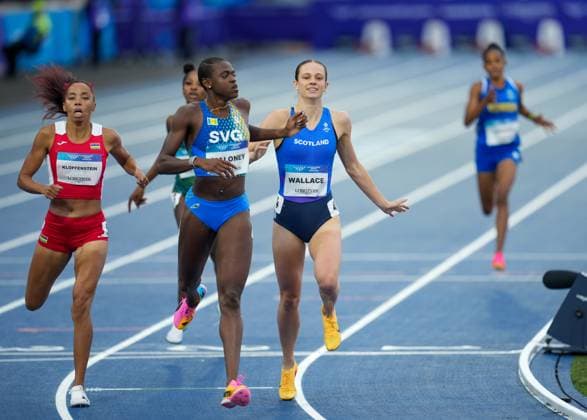 Erin Wallace of Scotland finishes in 3rd place in Heat 4 of the Women s 800m behind Shafiqua Maloney of Saint Vincent and the Grenadines (1st) & Rachel Klopfenstein of Mauritius (2nd). Glasgow 2026 Commonwealth Games, Day Five, Glasgow, Scotland, UK - 27 Jul 2026Glasgow Scotland United Kingdom  Copyright: xStuartxWallace Shutterstockx 17005519ag