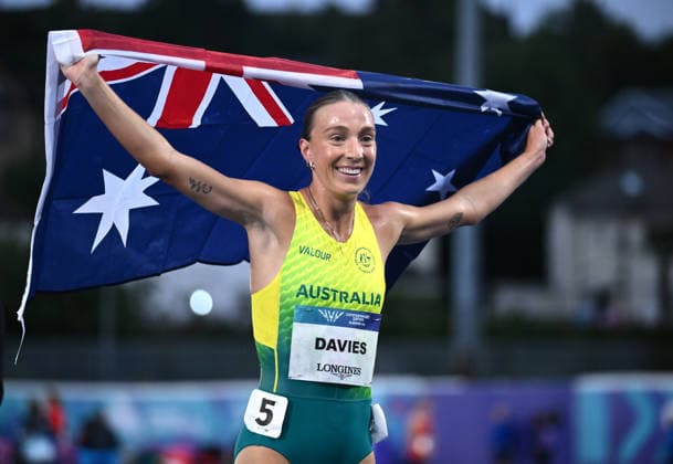 COM26 ATHLETICS, Rose Davies of Australia celebrates after winning the Women™s 10000m Final during the Glasgow 2026 Commonwealth Games at Scotstoun Stadium in Glasgow, Scotland, Monday, July 27, 2026. ( NO ARCHIVING, EDITORIAL USE ONLY Glasgow United Kingdom  Copyright: xJOELxCARRETTx 20260728197422261900